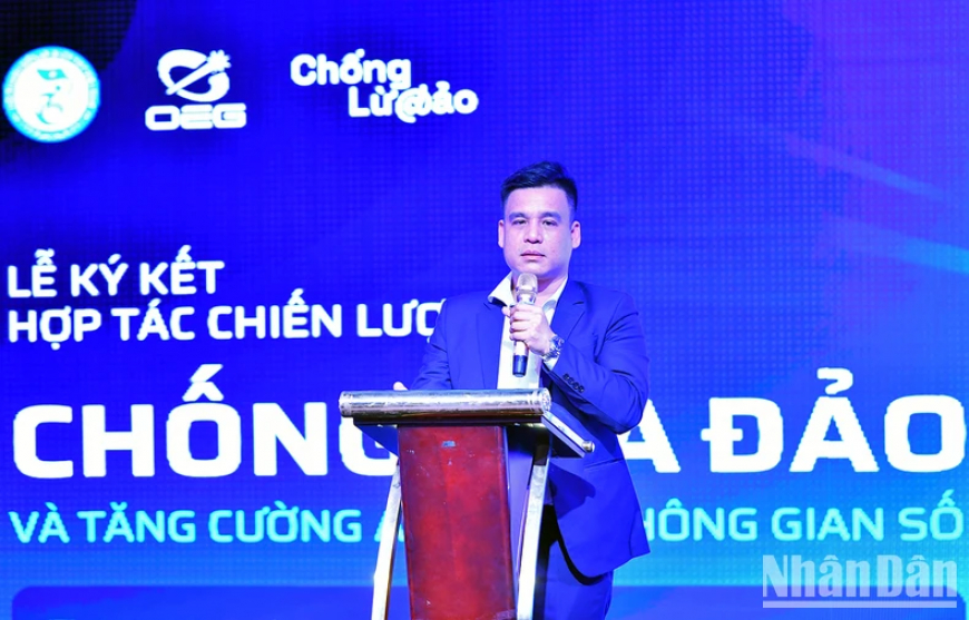 Hiếu PC hướng dẫn thanh thiếu nhi phòng, chống "chiêu" lừa "cuộc gọi trắng"